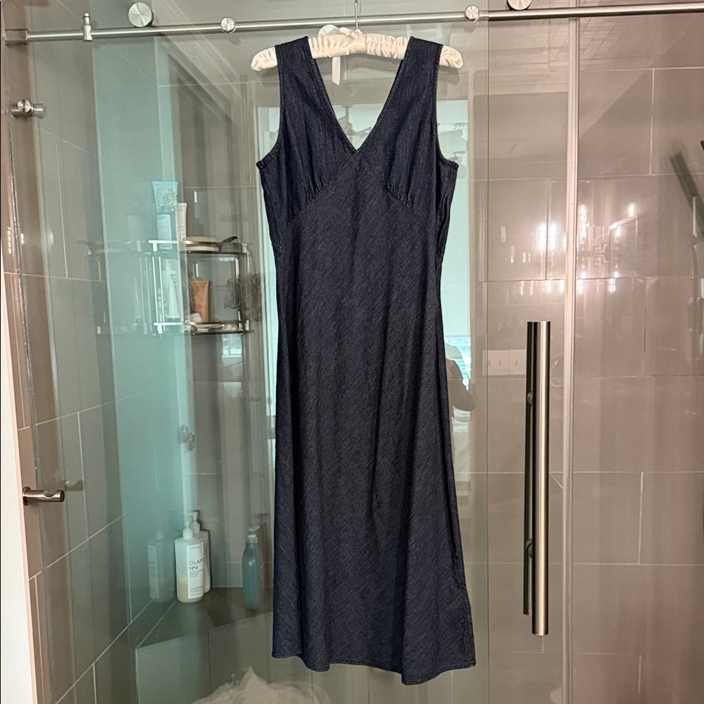 Levi's Navy Sleeveless V-Neck Midi Dress NWOT